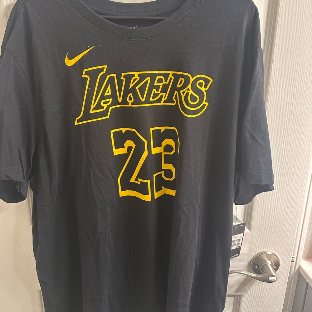 2XL Nike LeBron James 23 T-Shirt